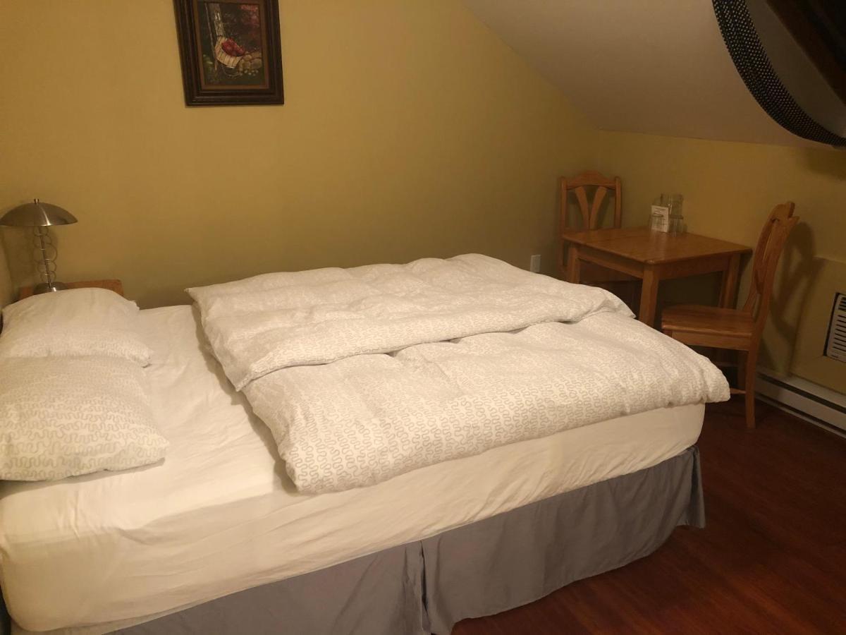 Crowsnest Vineyards Guesthouse Keremeos Экстерьер фото