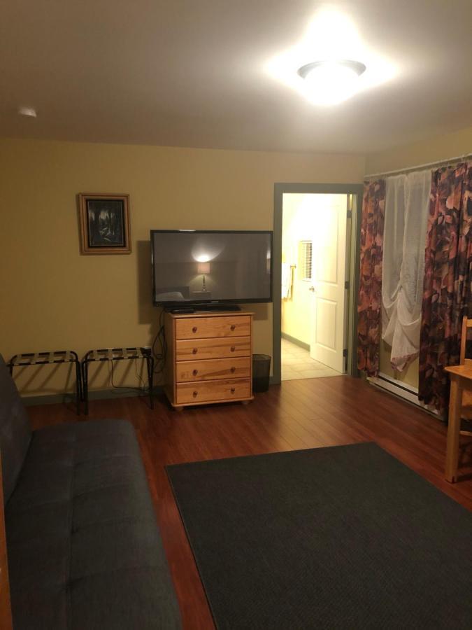 Crowsnest Vineyards Guesthouse Keremeos Экстерьер фото