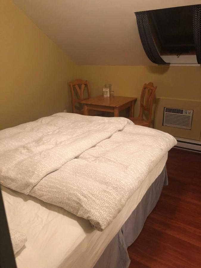 Crowsnest Vineyards Guesthouse Keremeos Экстерьер фото