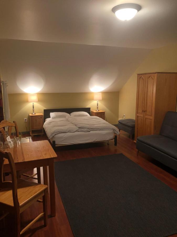 Crowsnest Vineyards Guesthouse Keremeos Экстерьер фото