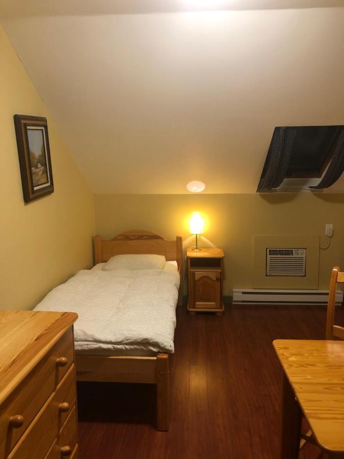 Crowsnest Vineyards Guesthouse Keremeos Экстерьер фото