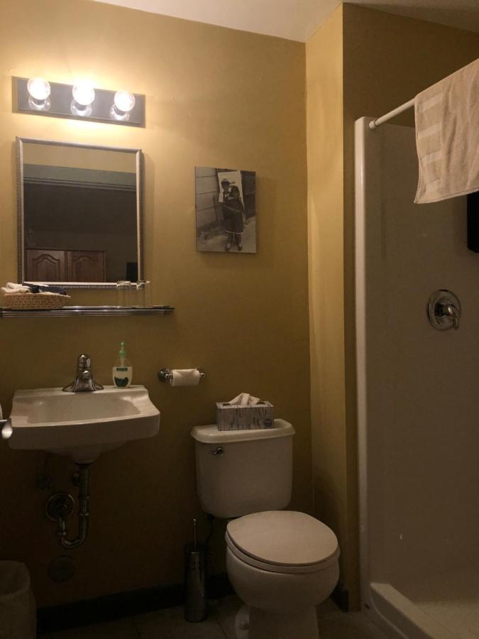Crowsnest Vineyards Guesthouse Keremeos Экстерьер фото