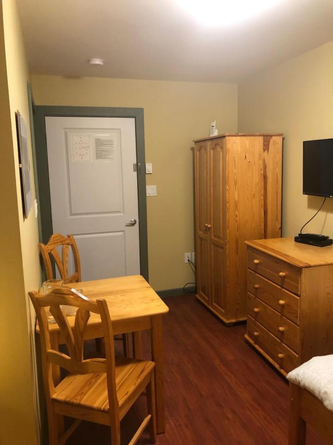Crowsnest Vineyards Guesthouse Keremeos Экстерьер фото