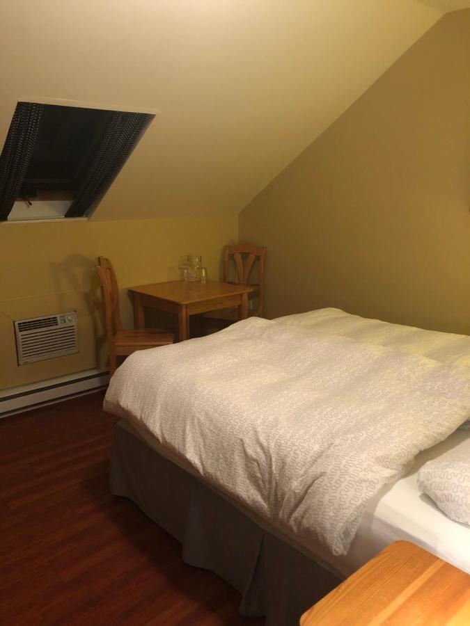 Crowsnest Vineyards Guesthouse Keremeos Экстерьер фото