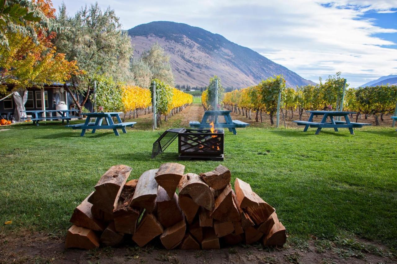 Crowsnest Vineyards Guesthouse Keremeos Экстерьер фото