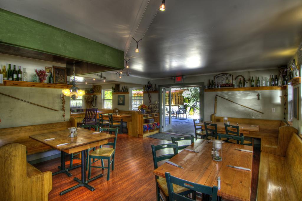 Crowsnest Vineyards Guesthouse Keremeos Экстерьер фото