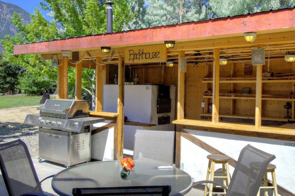 Crowsnest Vineyards Guesthouse Keremeos Экстерьер фото