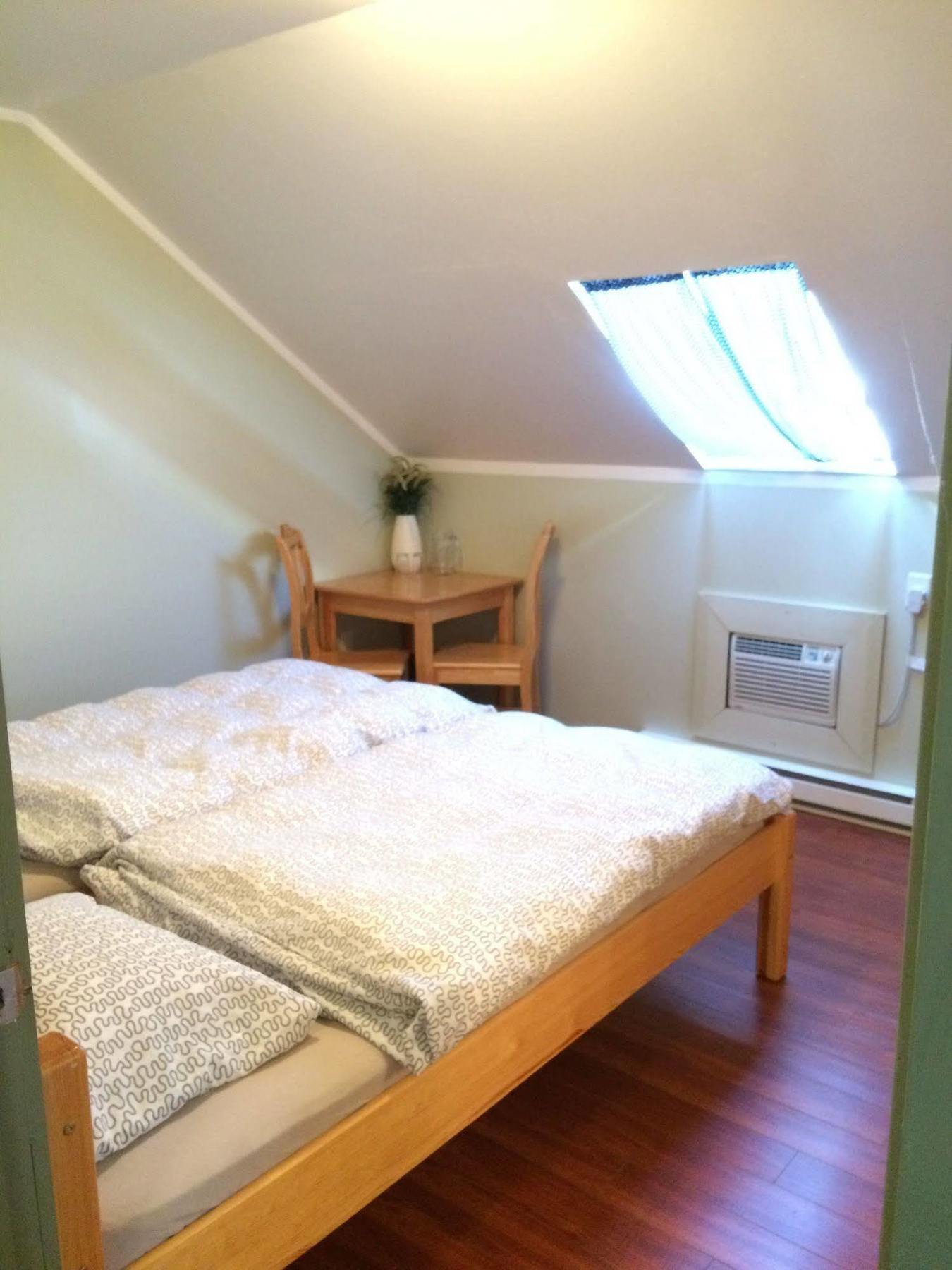 Crowsnest Vineyards Guesthouse Keremeos Экстерьер фото