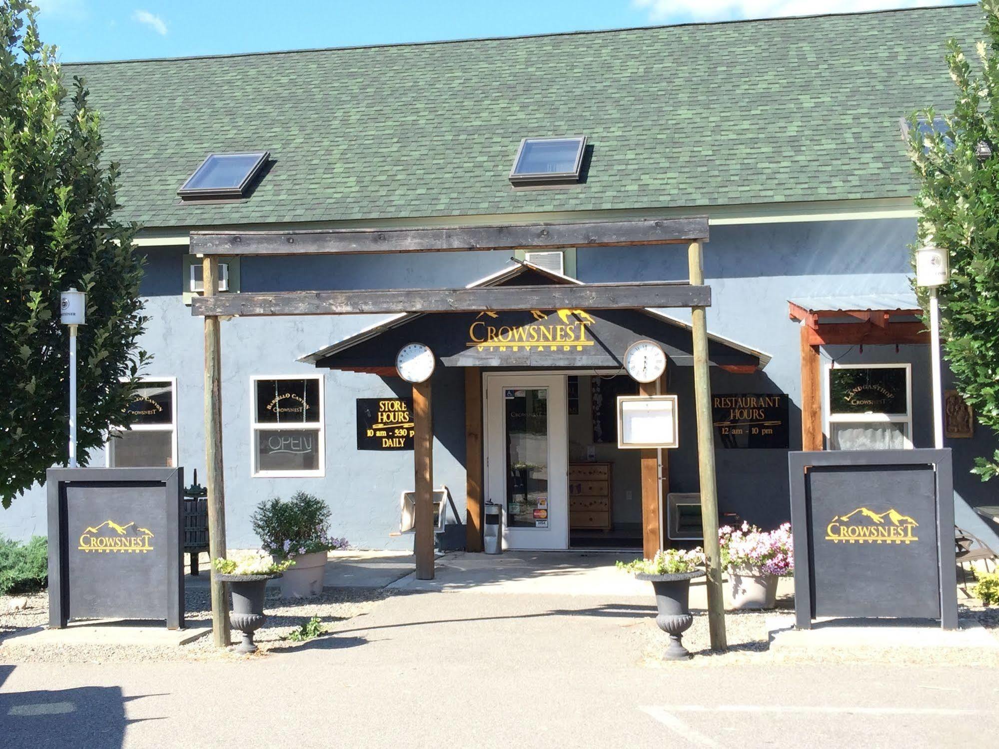Crowsnest Vineyards Guesthouse Keremeos Экстерьер фото